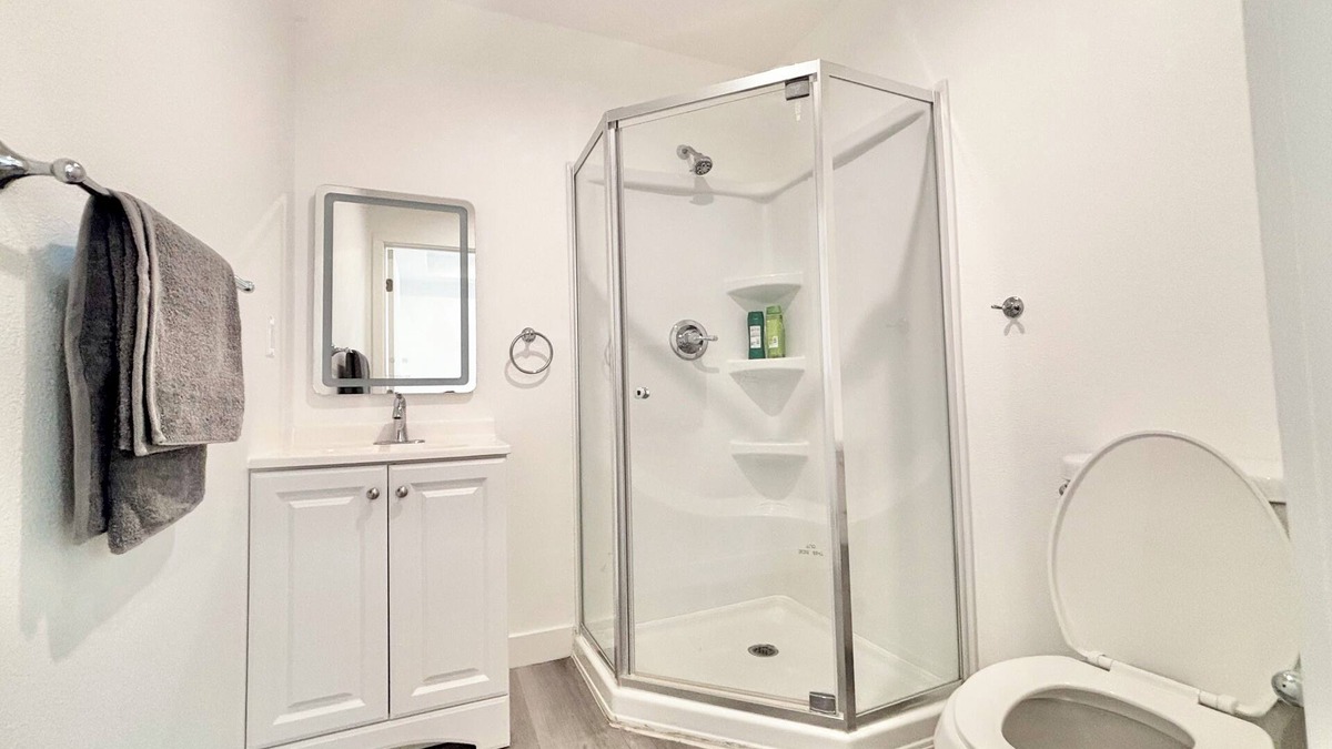 Downtown Los Angeles House | Tranquil 4-bedroom house with AC in charming Los Angeles