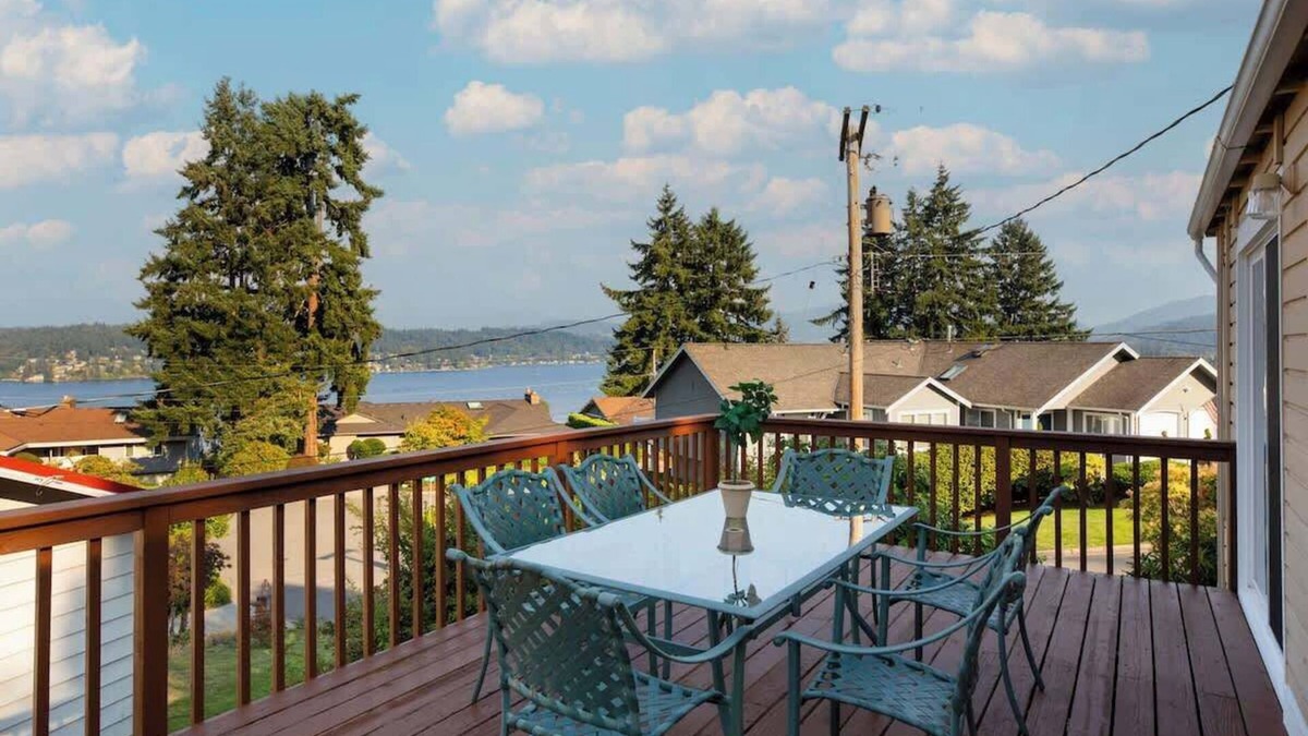 East Lake Hills House | Tranquil 4B2B | Lake Sammamish & Cascade Views
