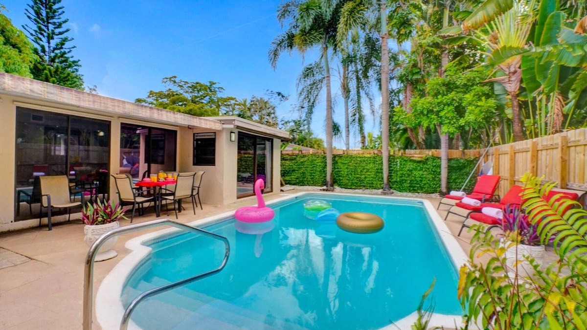 Oakland Park House | Tranquil 7BD Villa-Pool-BBQ