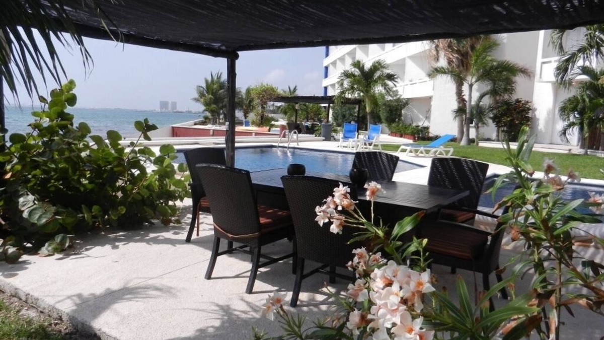 Puerto Juarez Apartment | Tranquil and Affordable Oceanfront!
