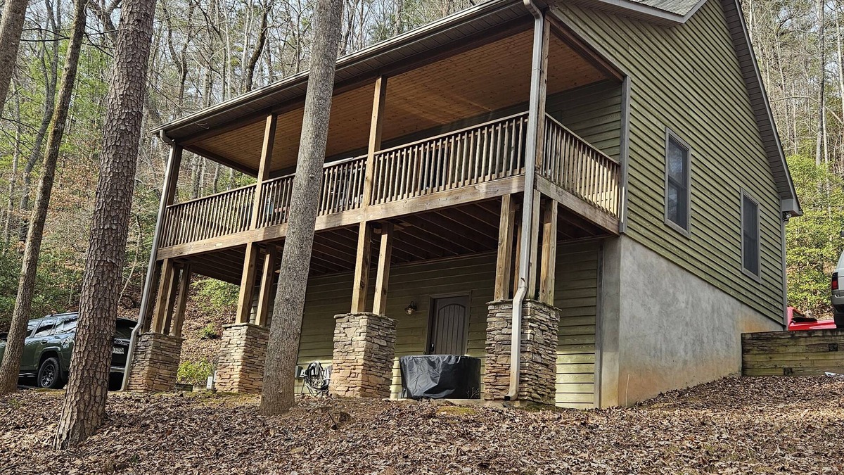 Cleveland Cabin | Tranquil Cabin in the Blue Ridge Foothills - Outdoor Lovers Paradise!