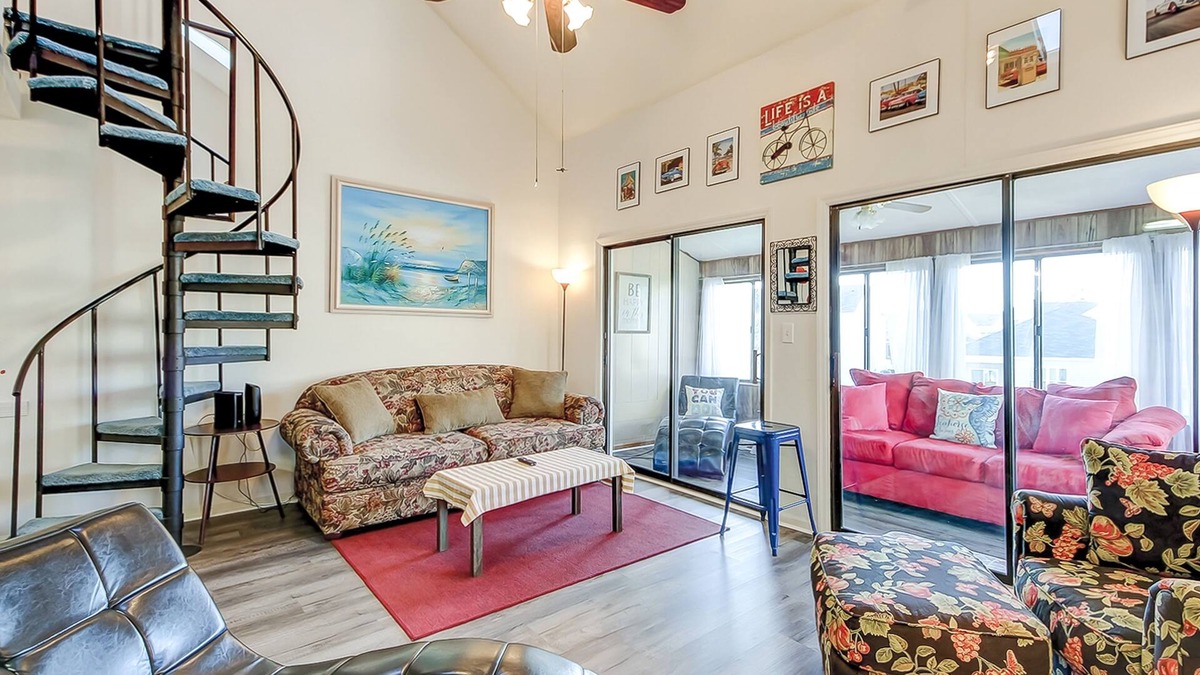 Surfside Beach Condo | Tranquil coastal condo with 2 pools & enclosed porch - near golf & beaches