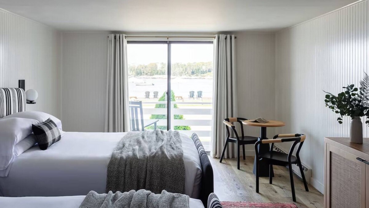 Ocean Point Hotel | Tranquil Coastal Room with Stunning Ocean Views and Private Beach Access