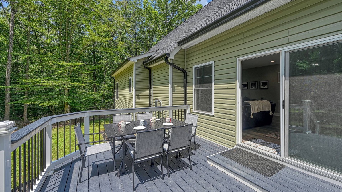 Partlow Cottage | Tranquil craftsman hideaway on 2 secluded acres