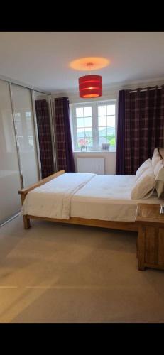 Tadworth House | Tranquil Epsom Downs