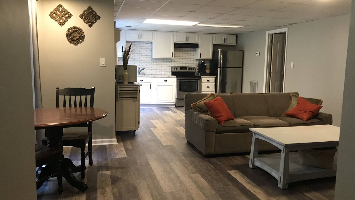 Prosperity Church Road Apartment | Tranquil Escape~Modern 1BD Suite on Greenway