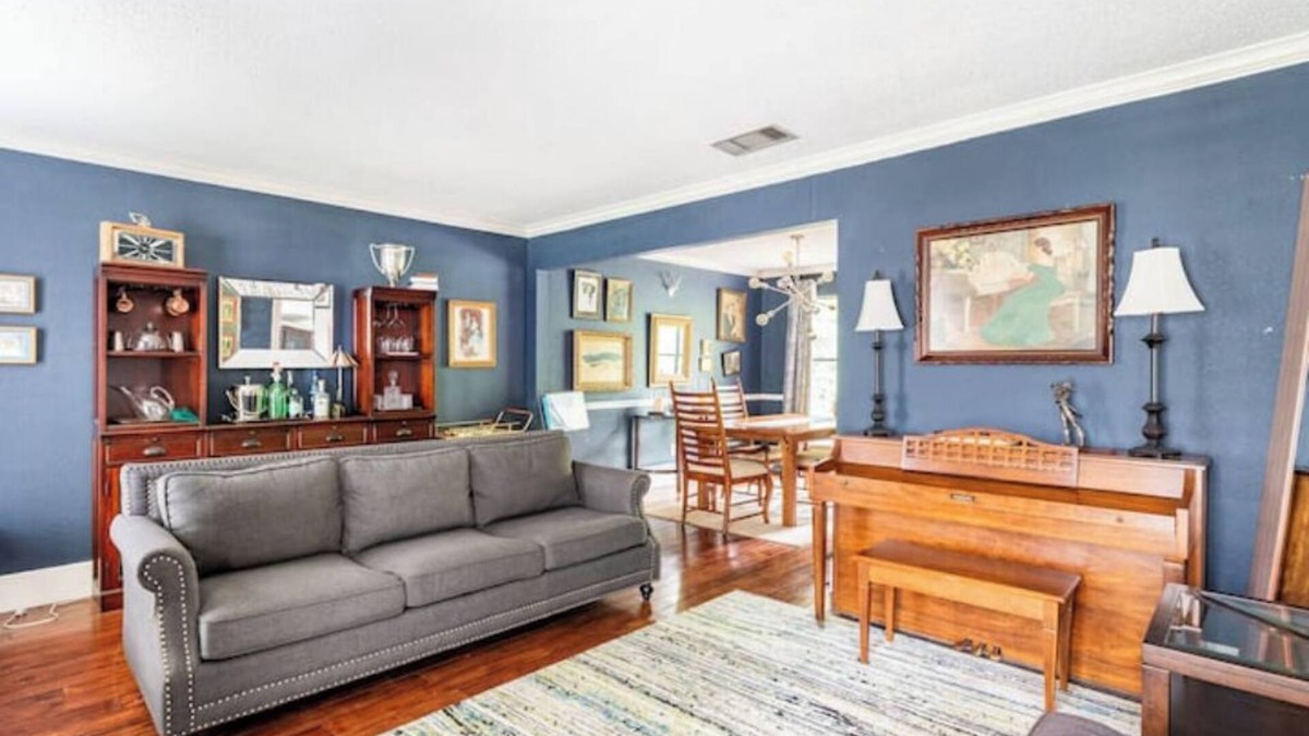Los Indios House | Tranquil Family Retreat in NW Austin, Hot Tub, Office, & Backyard Escape