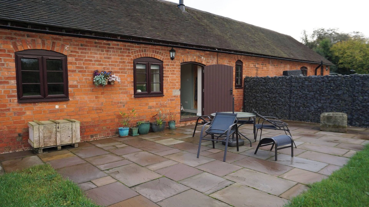 Billingsley Apartment | Tranquil Farlow Retreat, Sleeps 4 with Parking