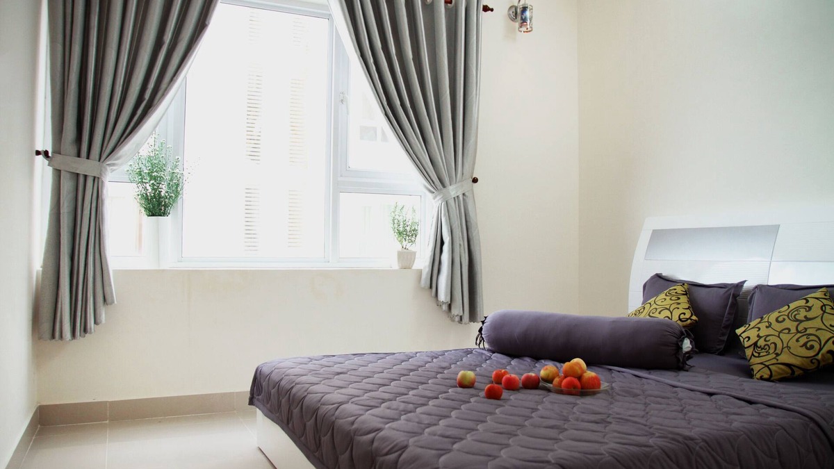 Thang Tam Condo | Tranquil furnished condo, lake & seaview from bed