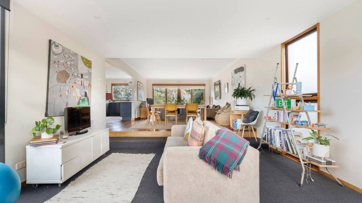 Howrah House | Tranquil Home in Howrah