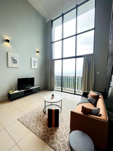 Shah Alam House | Tranquil Homes at i-City - WiFi TV Box & 1 Carpark