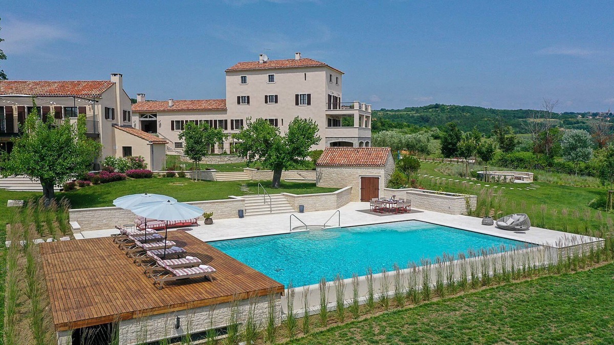 Krasica Villa | Tranquil Istria Estate | Palazio Clai Winery | 8 Bedrooms | Spa & Heated Pool |.