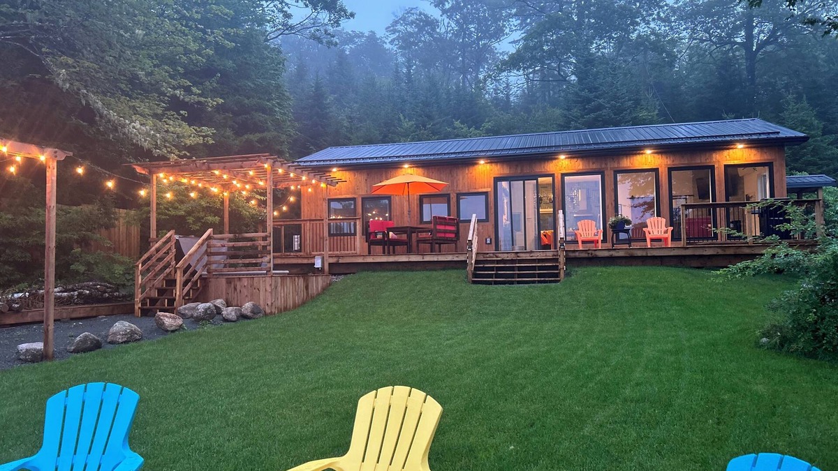 Halifax County House | Tranquil Lakeside Home w/hot tub & sauna - 20 mins from city of Halifax!