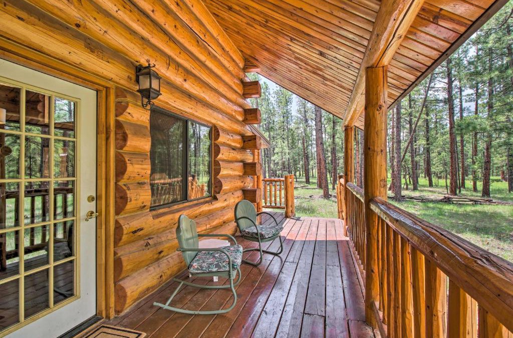 Greer House | Tranquil Mountain Cabin in Greer with Game Room!