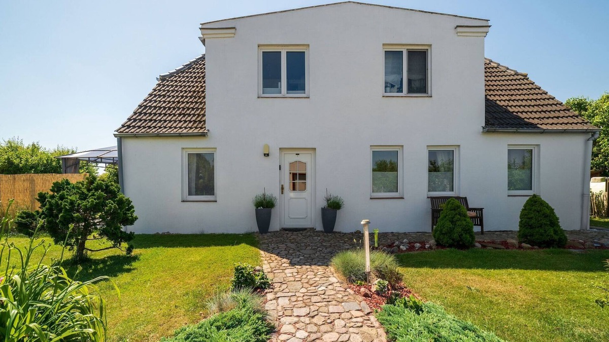 Pepelow Apartment | Tranquil Pepelow Retreat