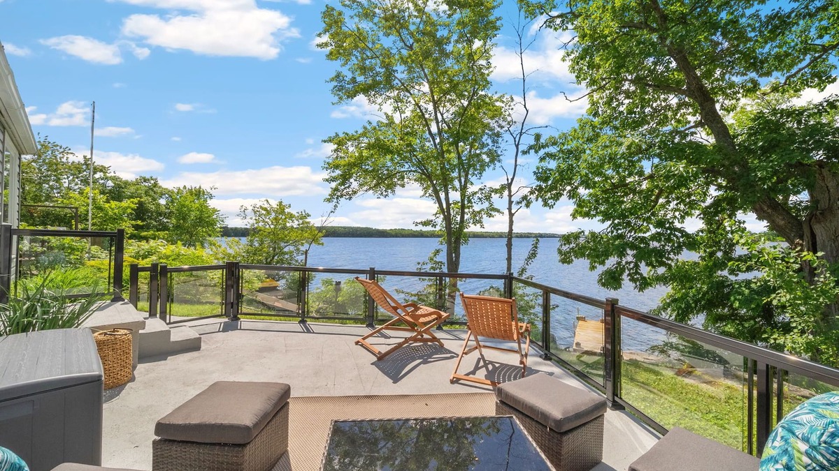 Carden Cottage | Tranquil Private Lakefront Cottage Haven - 1.5 hr from T.O