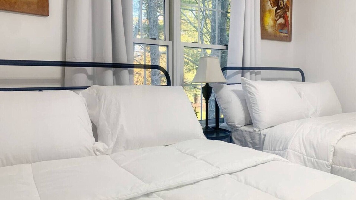 North Laurel House | Tranquil Private Rm 4 Four