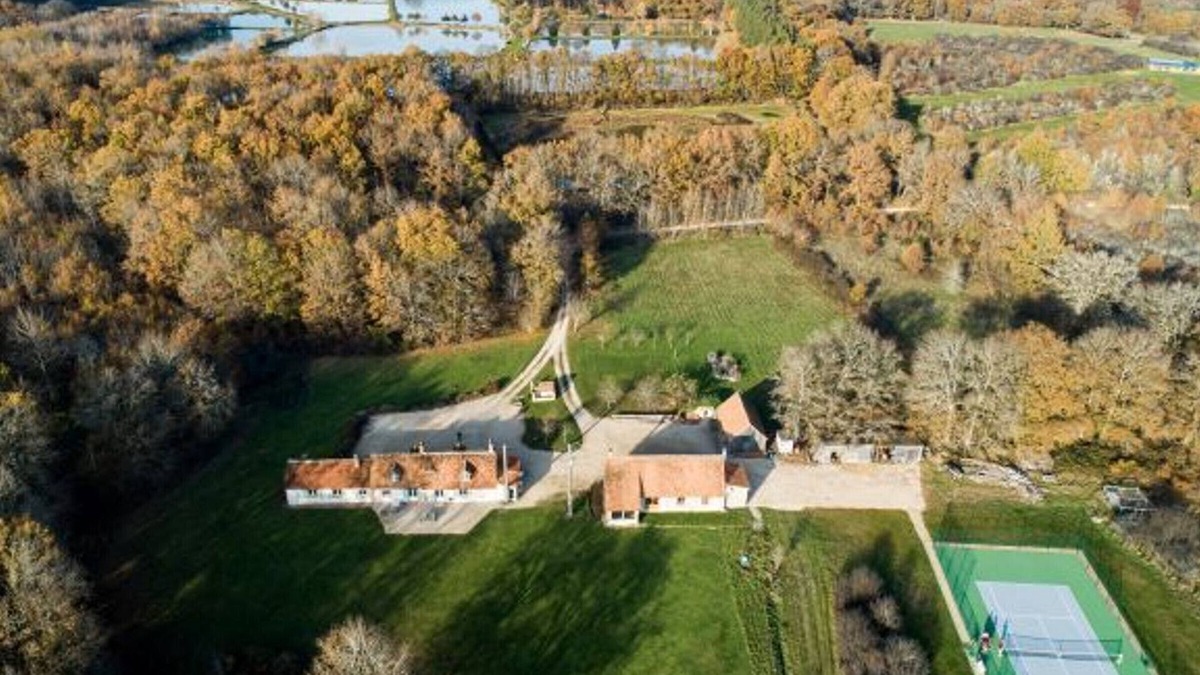 Jouy-le-Potier Cottage | Tranquil Retreat: Forest Views, PMR Friendly, Near Loire Castles & Orleans