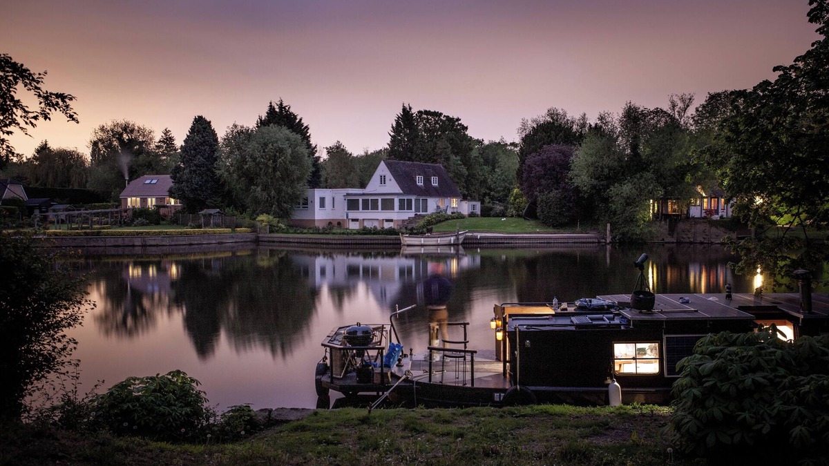 Windsor House | Tranquil riverside retreat on the Thames near Windsor