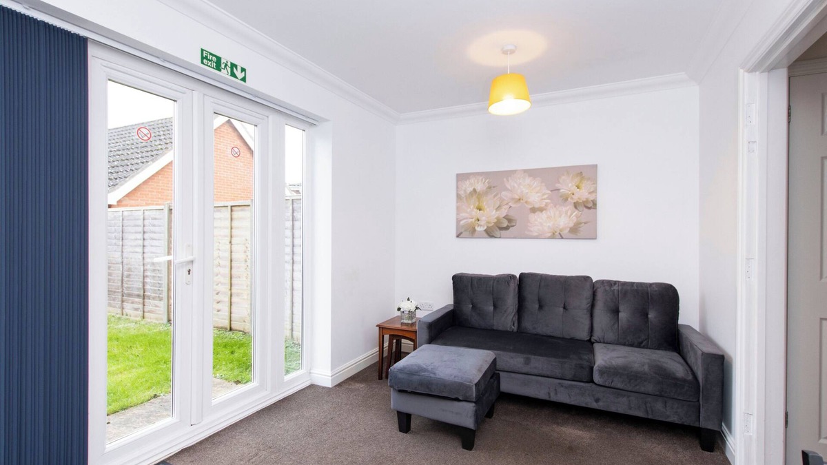 Bowthorpe House | Tranquil Riverside Retreat in Norwich