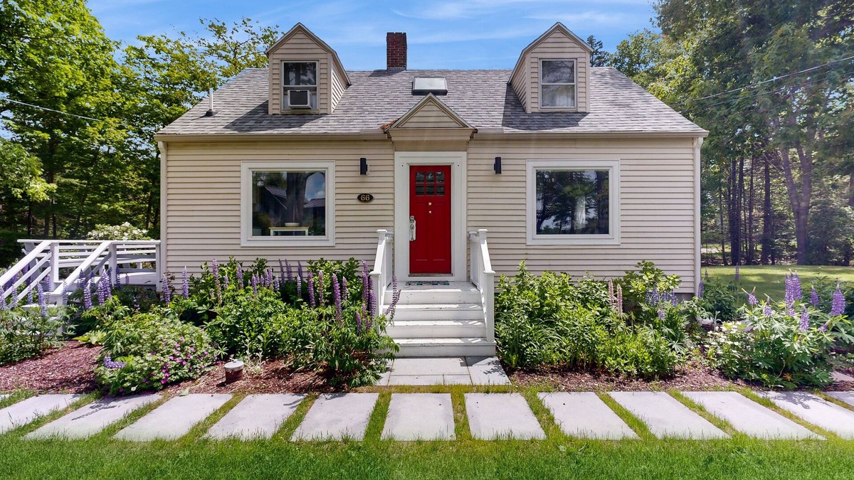 Trevett House | Tranquil Seaside Cottage with Spectacular Views, Wifi & Washer/Dryer