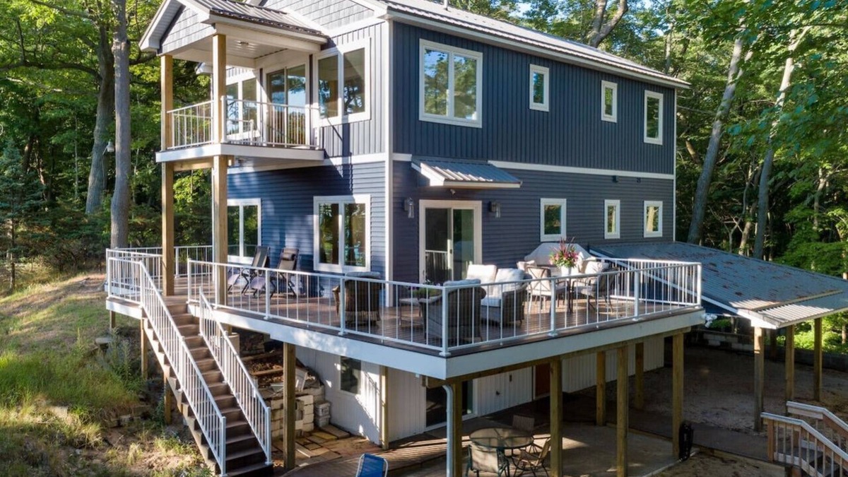 Norton Shores House | Tranquil Shores | Relax on Lake Michigan 4BR, 4BA