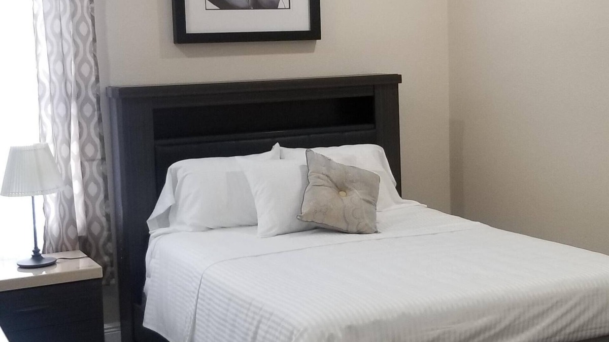 Winter Springs House | Tranquil, Spacious property within an gated Community