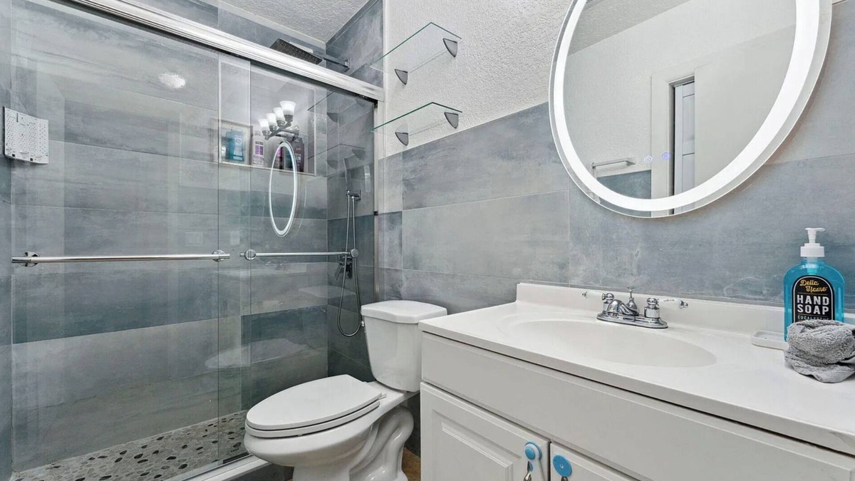 Melaleuca Gardens House | Tranquil Waters Charming 3-bedroom house Heated Pool serene Dania Beach