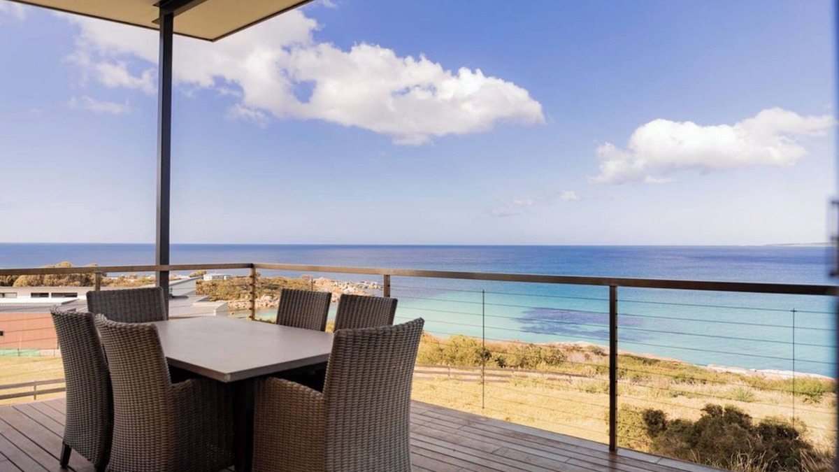 The Gardens House | Tranquility Bay of Fires - A beautiful beach house in a stunning location