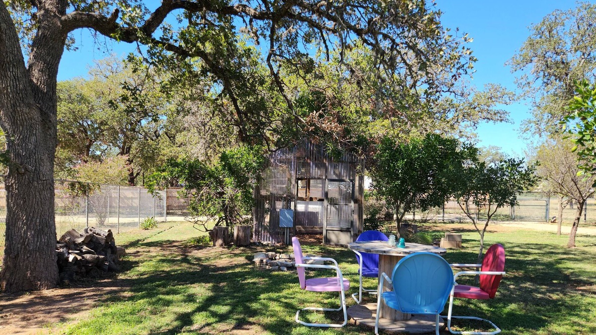 Medina Cottage | Tranquility, privacy, and great wifi!
