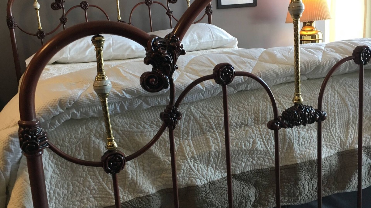 Bennington Apartment | Traveler Dream Space in the Center of Downtown Bennington Steps From Everything!