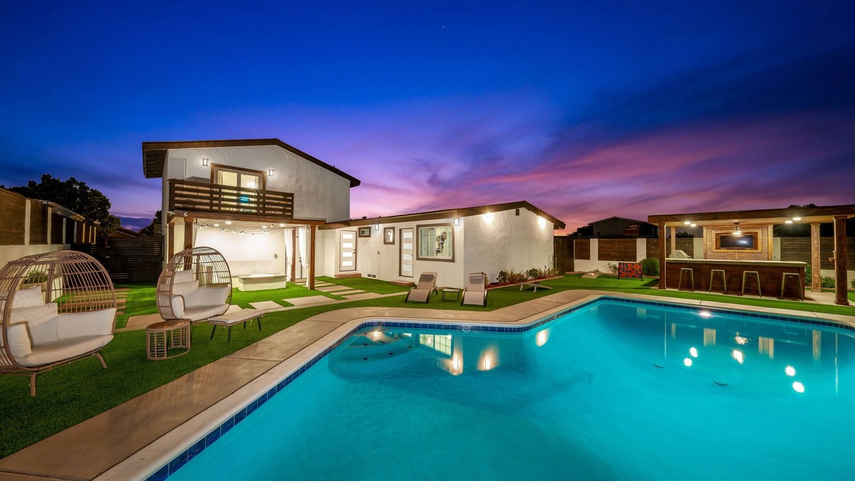 Chula Vista House | Traveler's Dream:Outdoor Bar, Cabana, Arcade, Pool