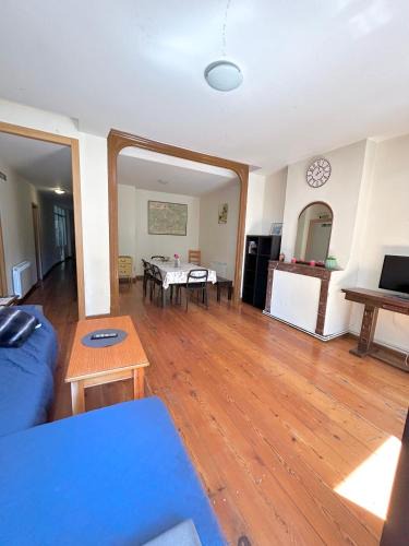Old Town Apartment | Travelers Rest