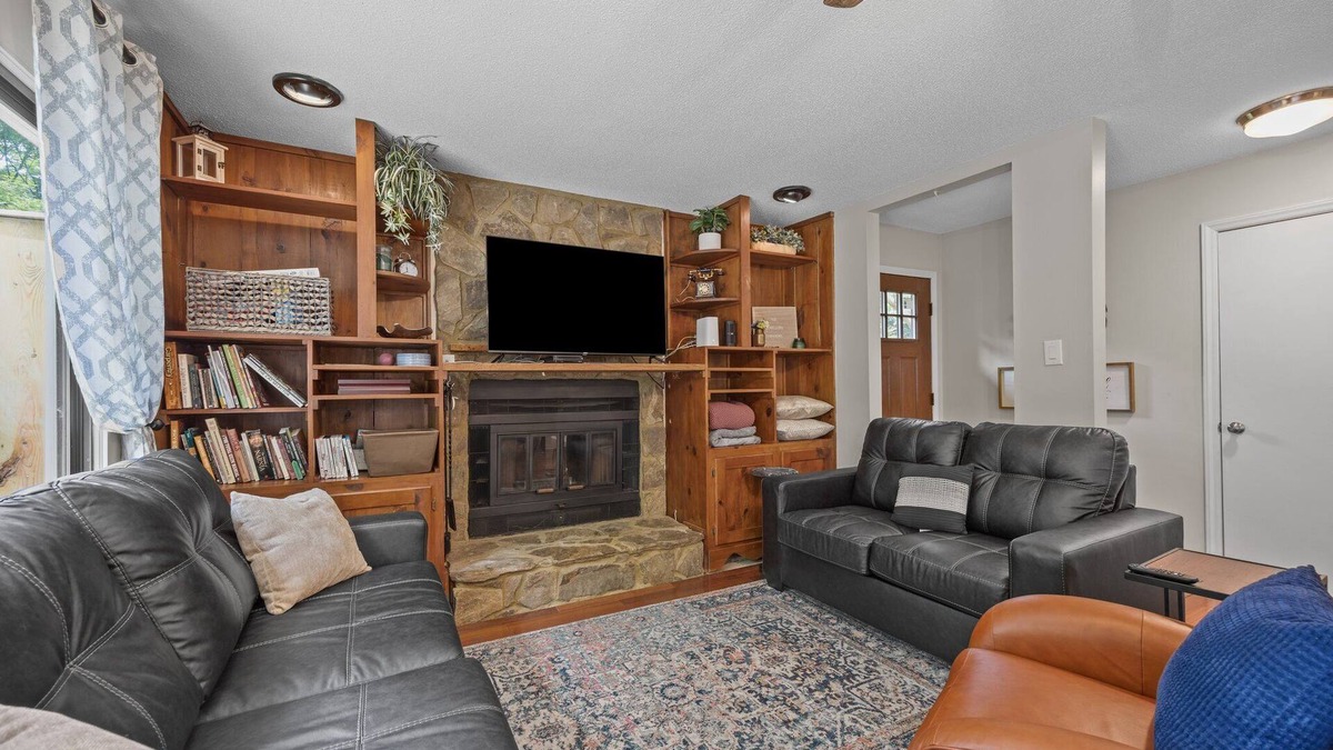 North Raleigh House | Travelers Townhome in N. Raleigh