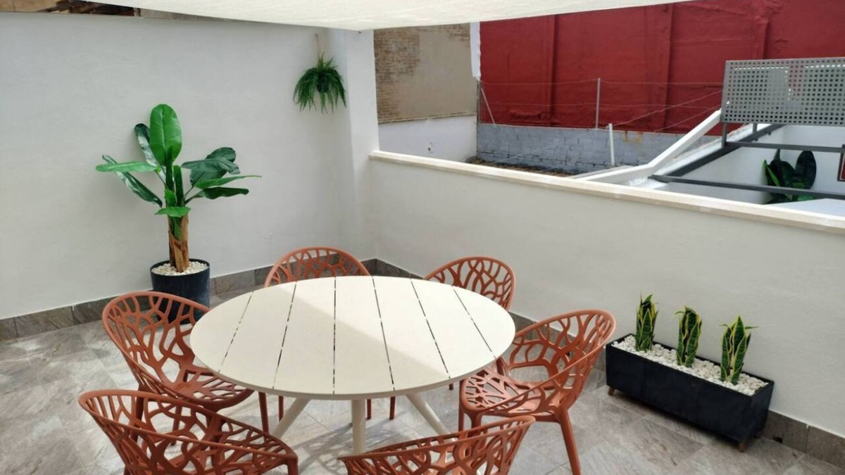 En Corts Apartment | TravelHabitat Ruzafa Green House Terraza