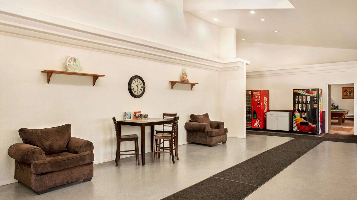 Guernsey Hotel | Travelodge by Wyndham Guernsey