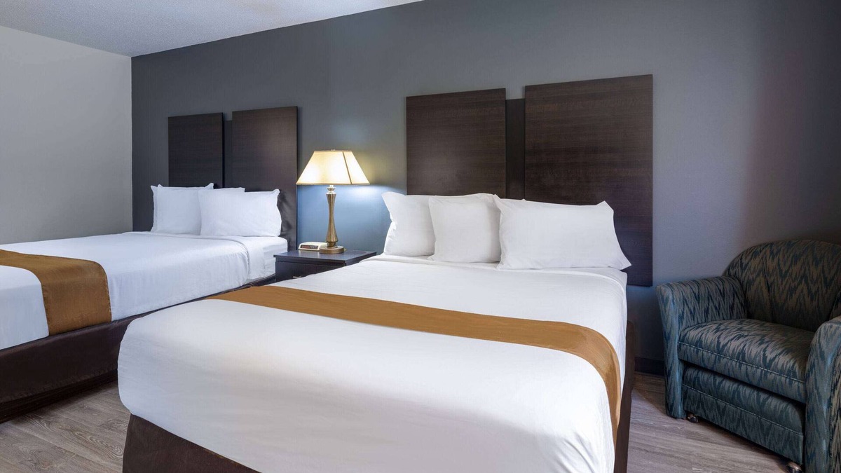 Merrill Hotel | Travelodge by Wyndham Merrill