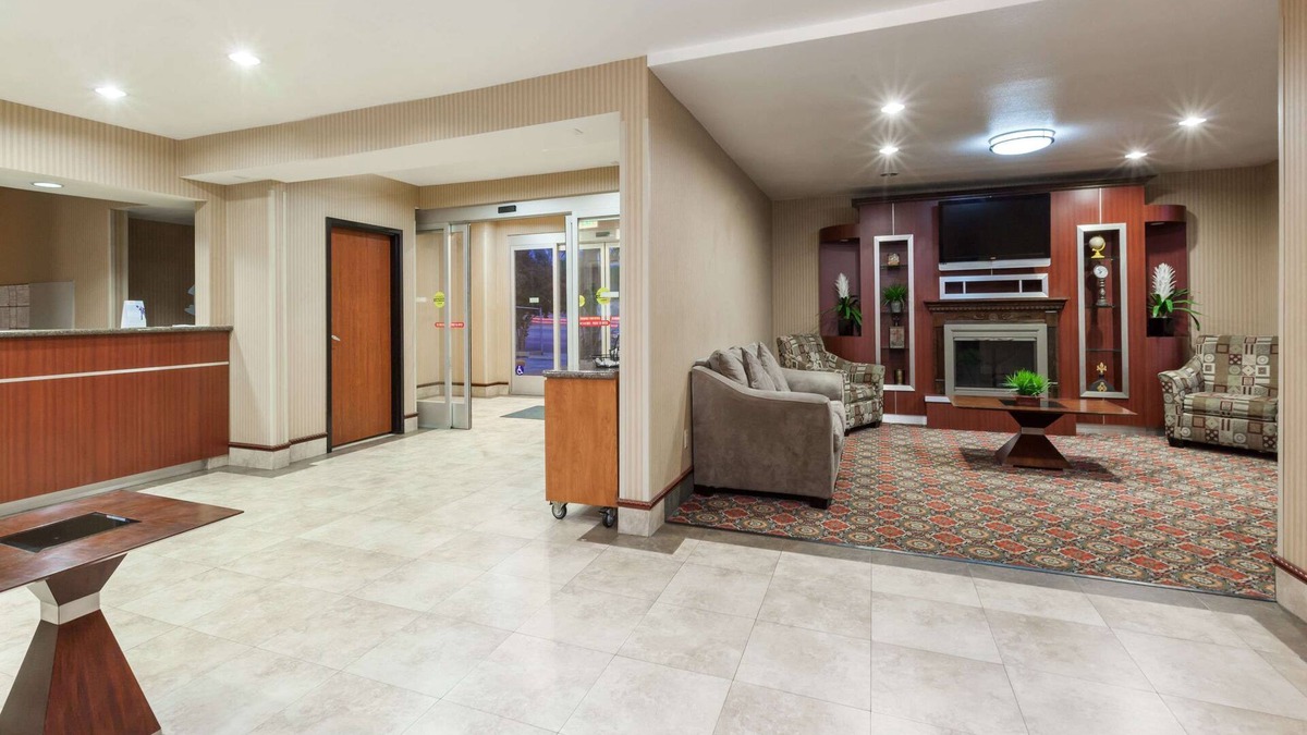 Sylmar Hotel | Travelodge by Wyndham Sylmar CA