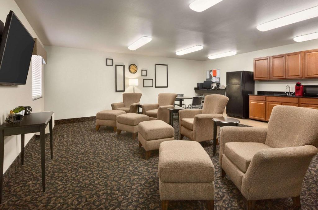 Santa Teresa Hotel | Travelodge by Wyndham Santa Teresa