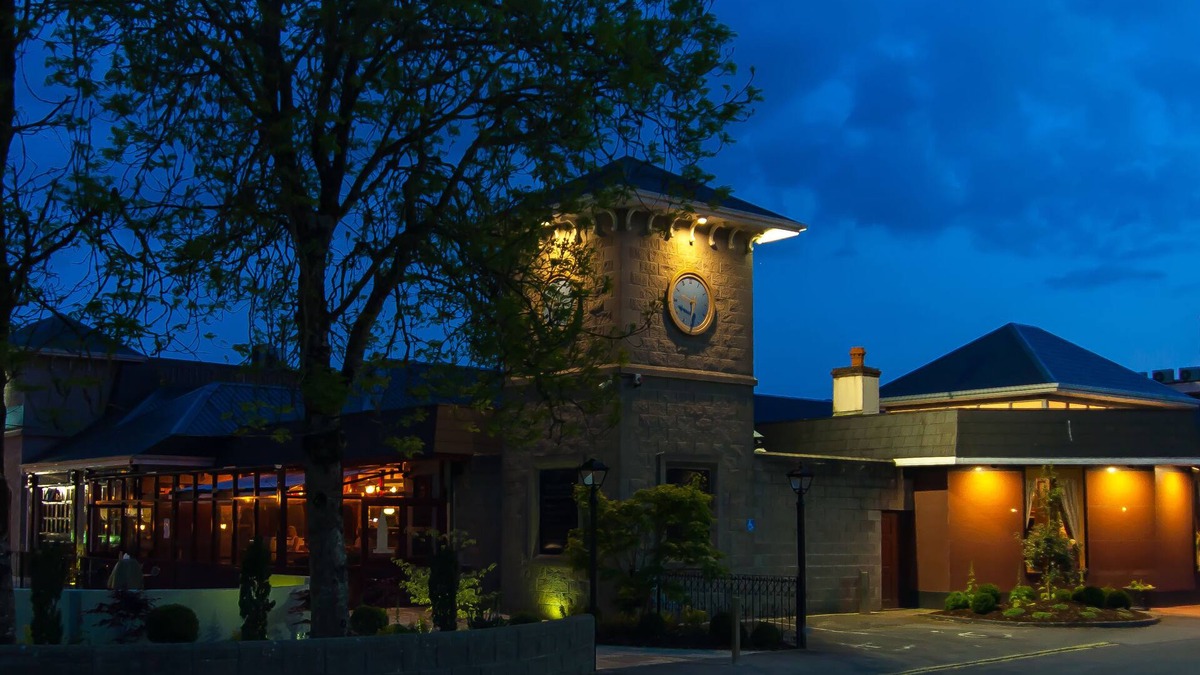 Ennis Hotel | Treacy's West County Conference & Leisure Centre