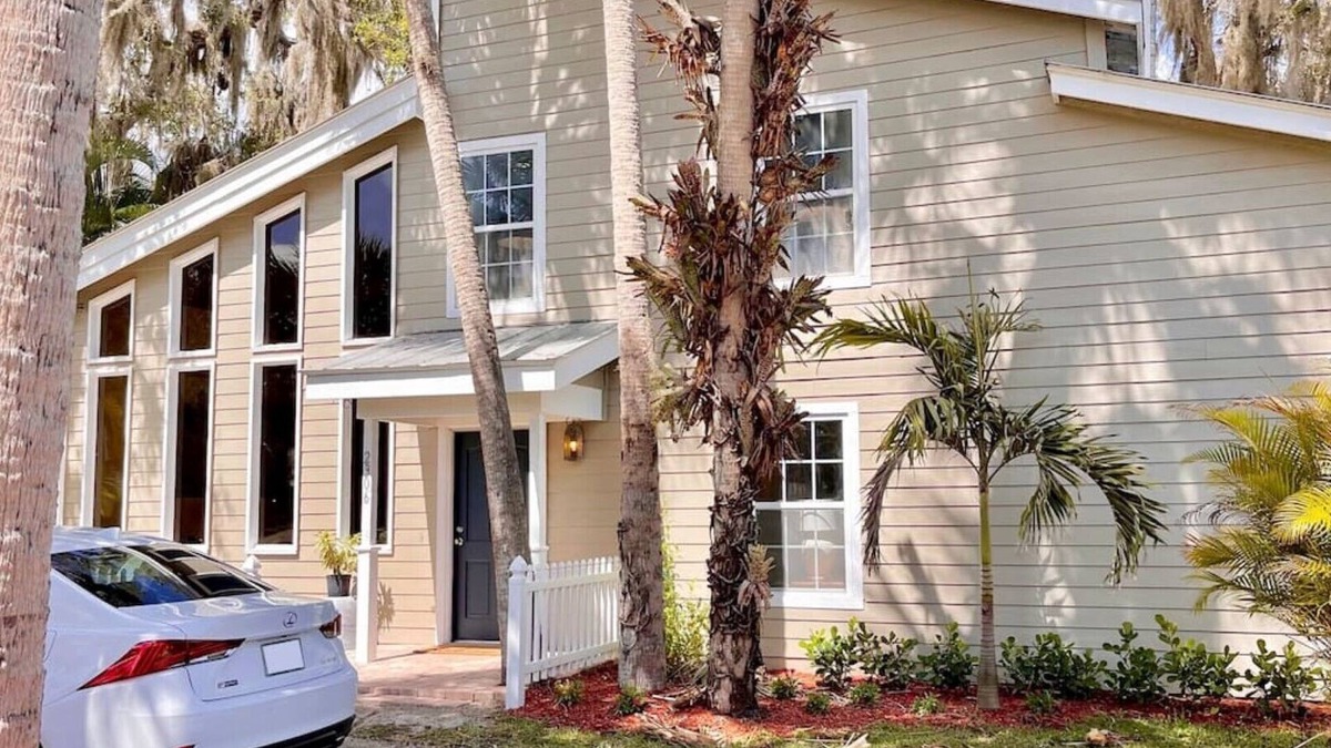 White City House | Treasure Coast Retreat