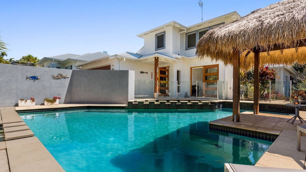 Noosaville House | Treasure Cove 6 - Walk to Noosa River, restaurants of Gympie terrace & the Noosaville shops