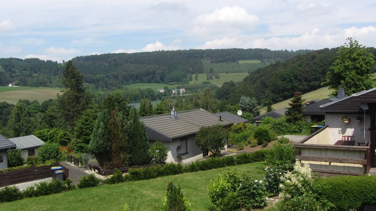 Feriendorf Hennesee House | Treat yourself to rest and relaxation in the beautiful Sauerland directly on the lake.