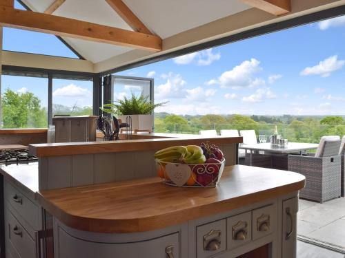 Cardigan House | Trecift