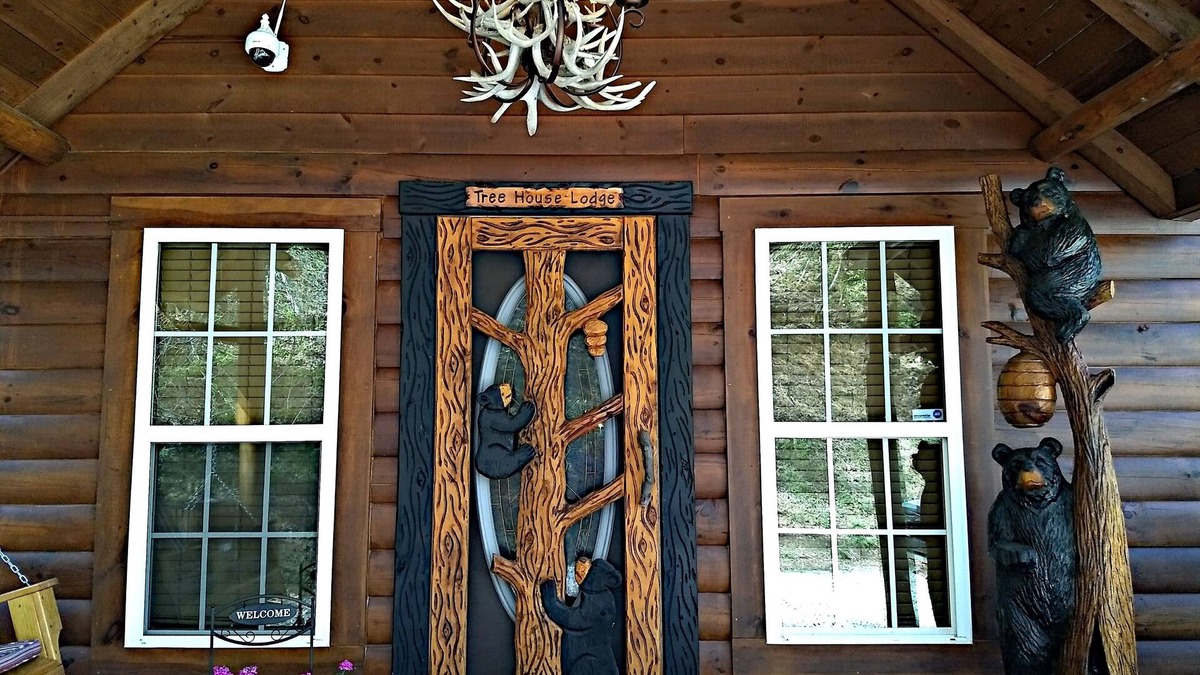 Hiawassee Cabin | Tree House Lodge (Real Log Mountain Paradise)