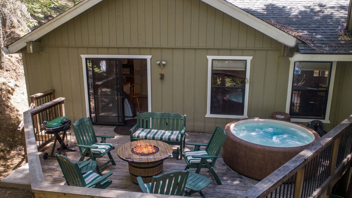 Fish Camp House | Tree Top Cabin - 2 miles to Yosemite's South Gate!