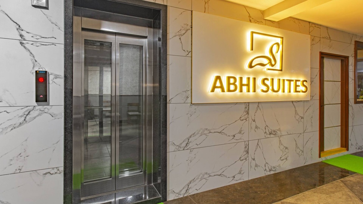 Guntur Hotel | Treebo Abhi Suites, 400 M From Guntur Junction