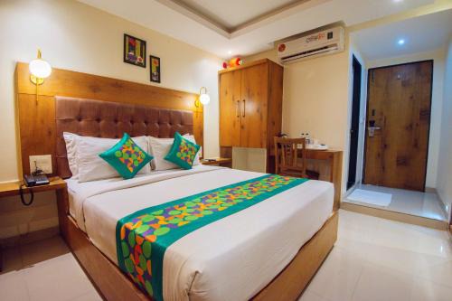 Grant Road Hotel | Treebo Anam International