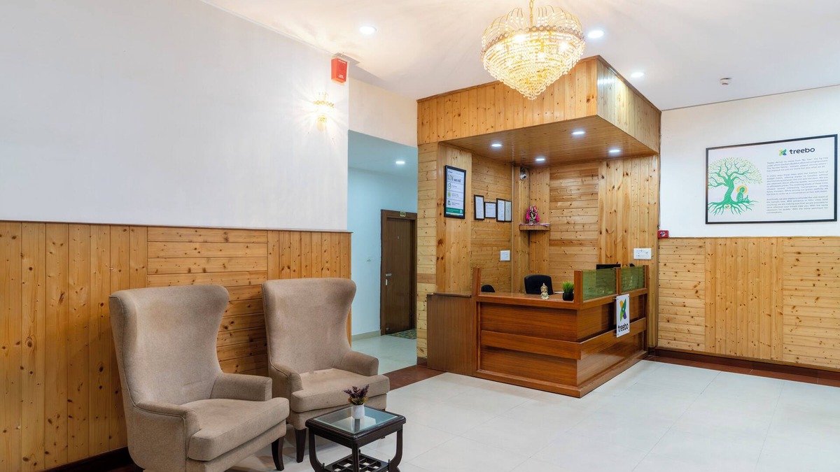 Solan Hotel | Treebo Anand The Mall Solan