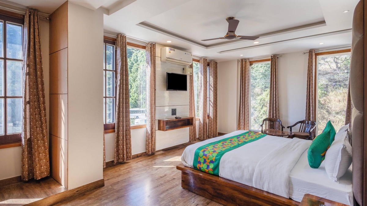 Bathri Hotel | Treebo Anjukul